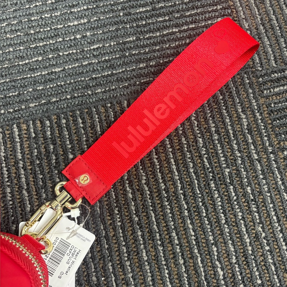 lululemon athletica Oxford Red Heart Wristlet - Picture 3 of 7